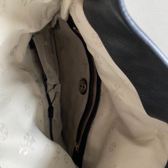 Tory Burch flap purse - Picture 2 of 3